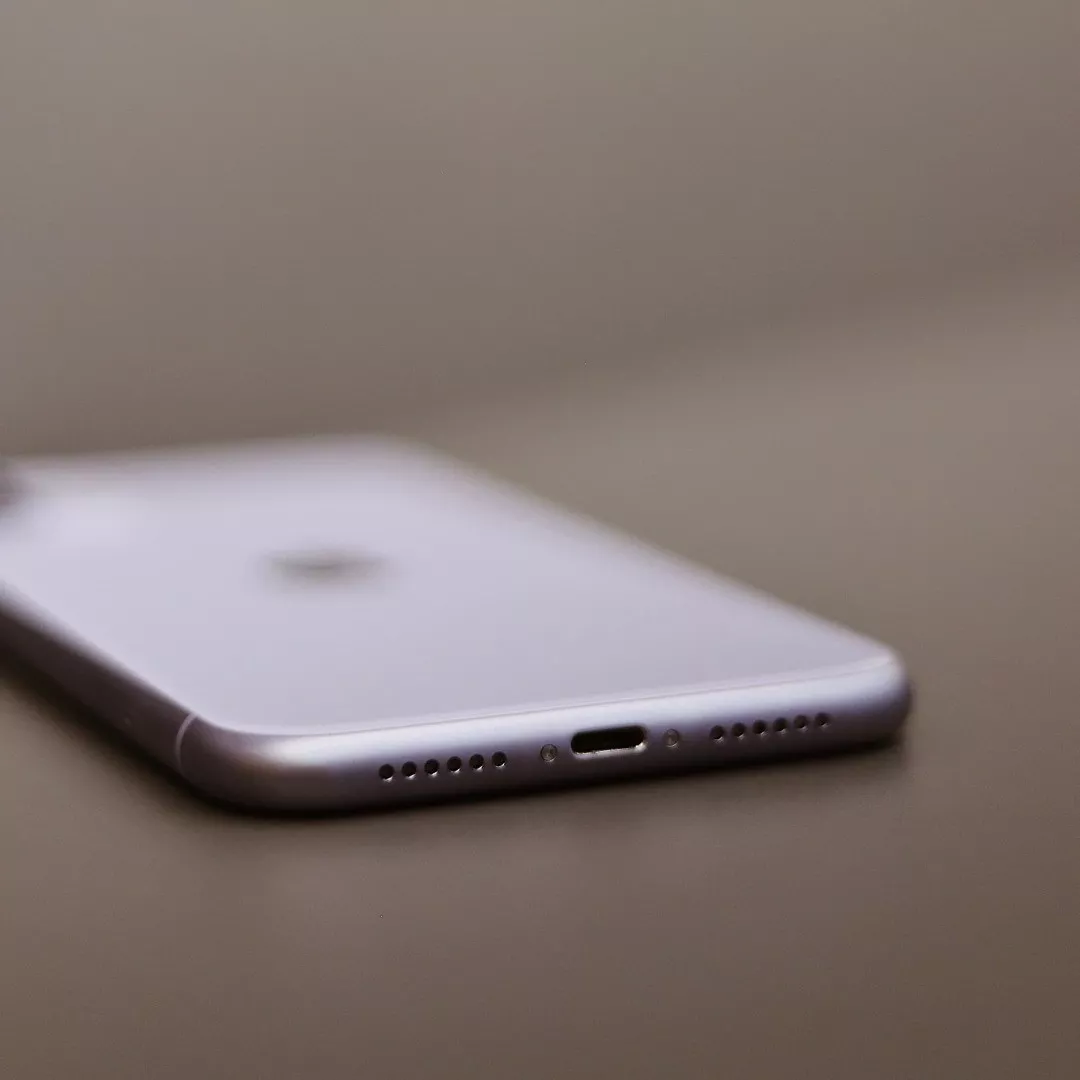 Apple iPhone 11 パープル　64GBジャンク品 used-apple-iphone-11-128gb-